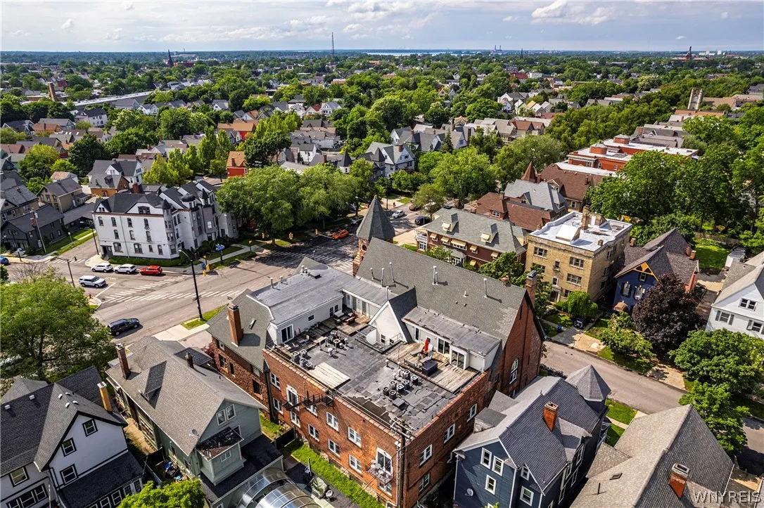 231 Richmond Avenue 14, Buffalo, New York 14222, Buffalo, New York 14222, 2 Bedrooms Bedrooms, 8 Rooms Rooms,2 BathroomsBathrooms,Residential,For Sale,231 Richmond Avenue 14, Buffalo, New York 14222,0,B1694498