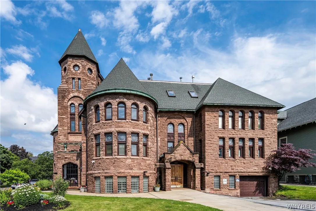231 Richmond Avenue 14, Buffalo, New York 14222, Buffalo, New York 14222, 2 Bedrooms Bedrooms, 8 Rooms Rooms,2 BathroomsBathrooms,Residential,For Sale,231 Richmond Avenue 14, Buffalo, New York 14222,0,B1694498