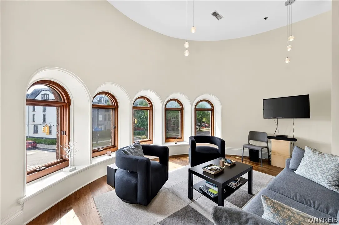 231 Richmond Avenue 14, Buffalo, New York 14222, Buffalo, New York 14222, 2 Bedrooms Bedrooms, 8 Rooms Rooms,2 BathroomsBathrooms,Residential,For Sale,231 Richmond Avenue 14, Buffalo, New York 14222,0,B1694498