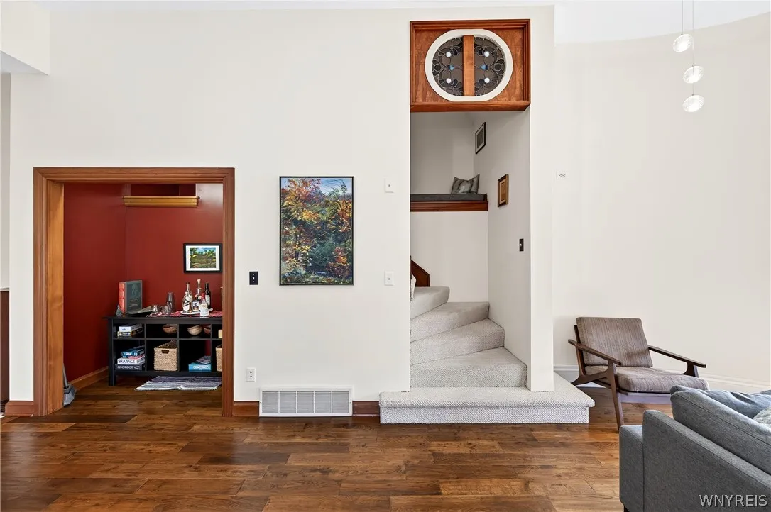 231 Richmond Avenue 14, Buffalo, New York 14222, Buffalo, New York 14222, 2 Bedrooms Bedrooms, 8 Rooms Rooms,2 BathroomsBathrooms,Residential,For Sale,231 Richmond Avenue 14, Buffalo, New York 14222,0,B1694498