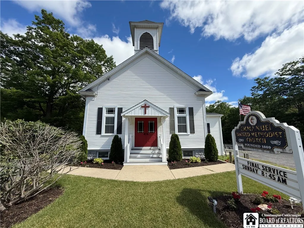 7404 Ellicott Road, Orchard Park, New York 14127, Orchard Park, New York 14127, 7 Rooms Rooms,Residential,For Sale,7404 Ellicott Road, Orchard Park, New York 14127,0,R1694032