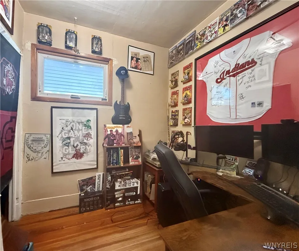 3rd bedroom currently used as home office