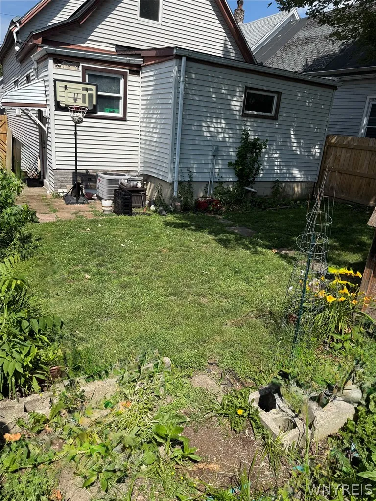 25 Gorski Street, Buffalo, New York 14206, Buffalo, New York 14206, 5 Bedrooms Bedrooms, 8 Rooms Rooms,1 BathroomBathrooms,Residential,For Sale,25 Gorski Street, Buffalo, New York 14206,0,B1694781