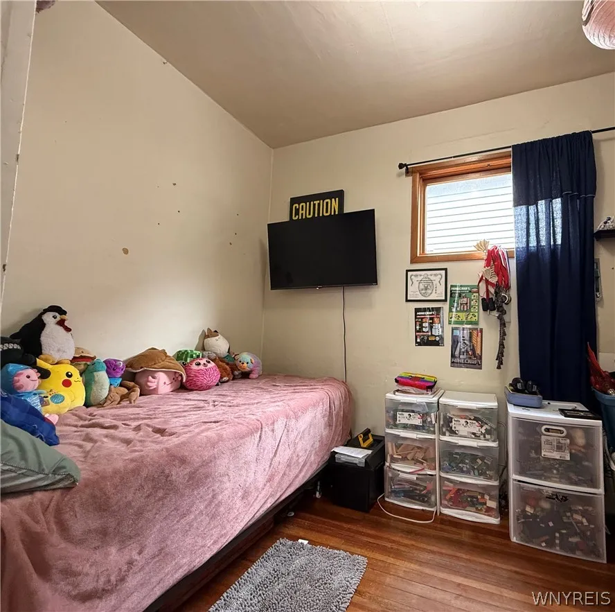 25 Gorski Street, Buffalo, New York 14206, Buffalo, New York 14206, 5 Bedrooms Bedrooms, 8 Rooms Rooms,1 BathroomBathrooms,Residential,For Sale,25 Gorski Street, Buffalo, New York 14206,0,B1694781