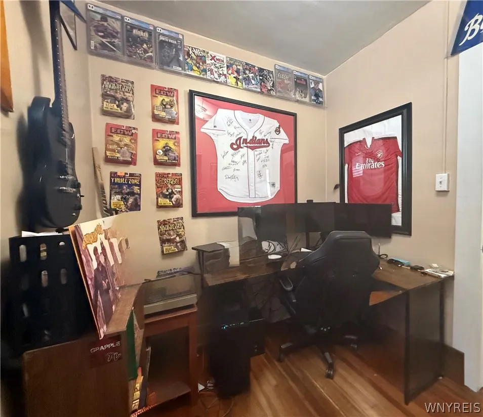 3rd bedroom currently used as home office