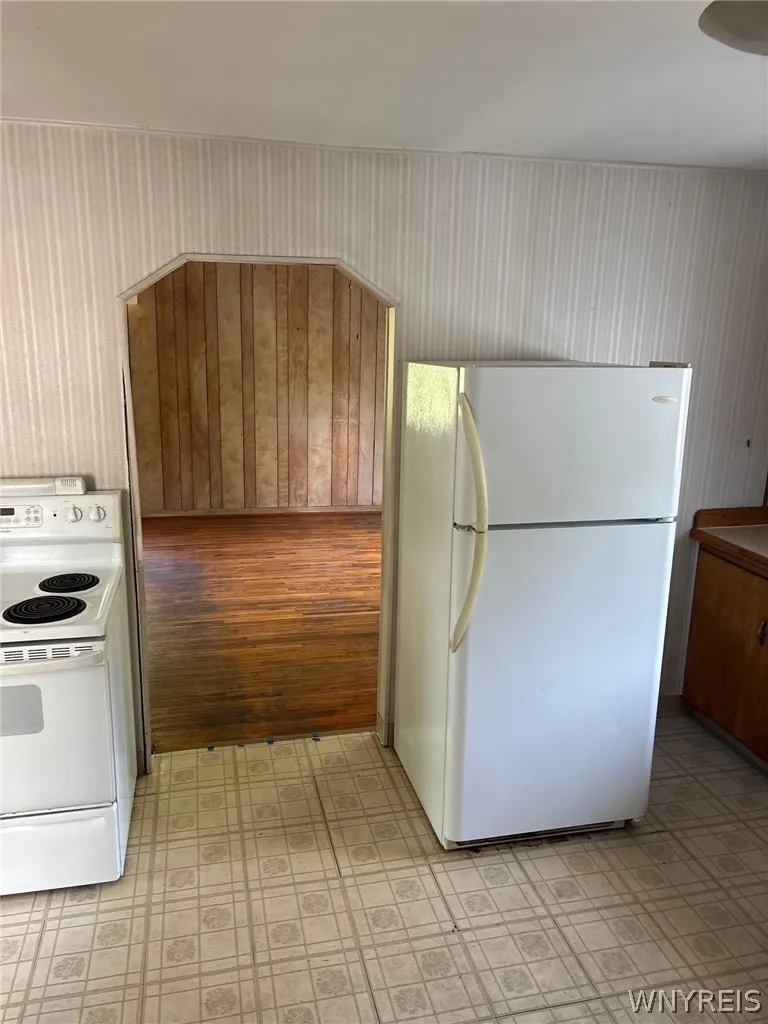 6815 Southwestern Boulevard, Hamburg, New York 140, Hamburg, New York 14085, 4 Bedrooms Bedrooms, 8 Rooms Rooms,1 BathroomBathrooms,Residential,For Sale,6815 Southwestern Boulevard, Hamburg, New York 140,0,B1694874