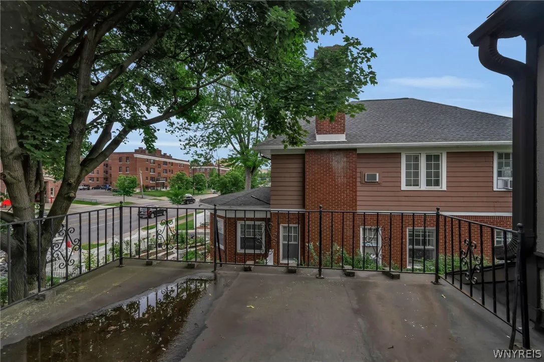 2854 Main Street, Buffalo, New York 14214, Buffalo, New York 14214, 3 Bedrooms Bedrooms, 7 Rooms Rooms,1 BathroomBathrooms,Residential,For Sale,2854 Main Street, Buffalo, New York 14214,0,B1694448