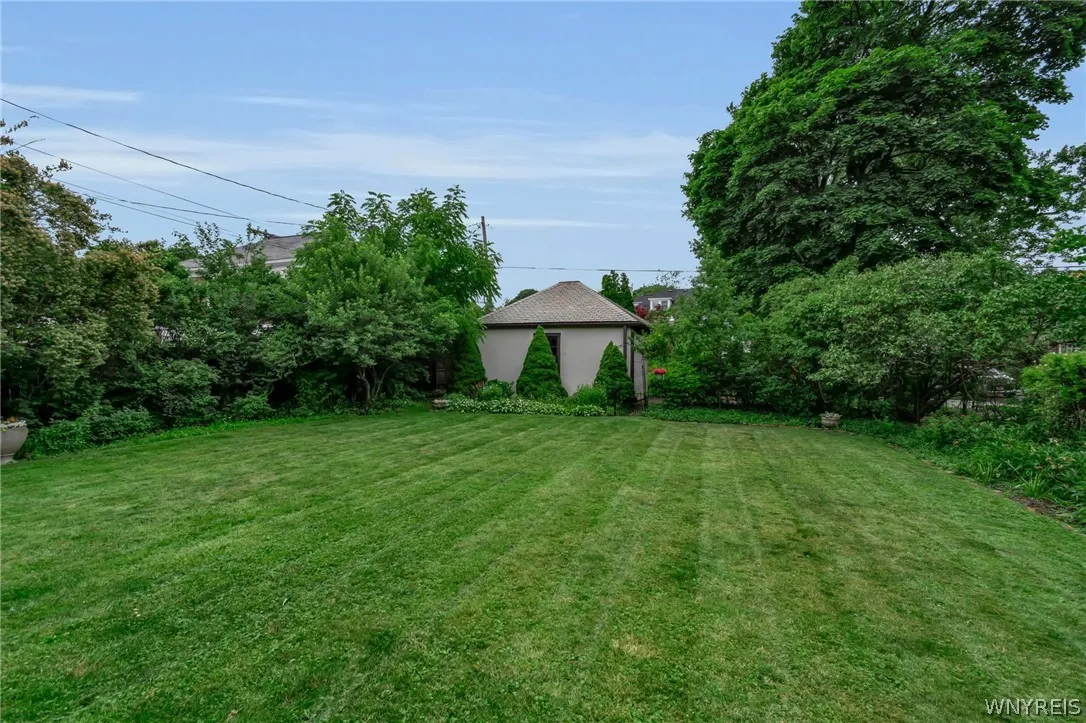 2854 Main Street, Buffalo, New York 14214, Buffalo, New York 14214, 3 Bedrooms Bedrooms, 7 Rooms Rooms,1 BathroomBathrooms,Residential,For Sale,2854 Main Street, Buffalo, New York 14214,0,B1694448