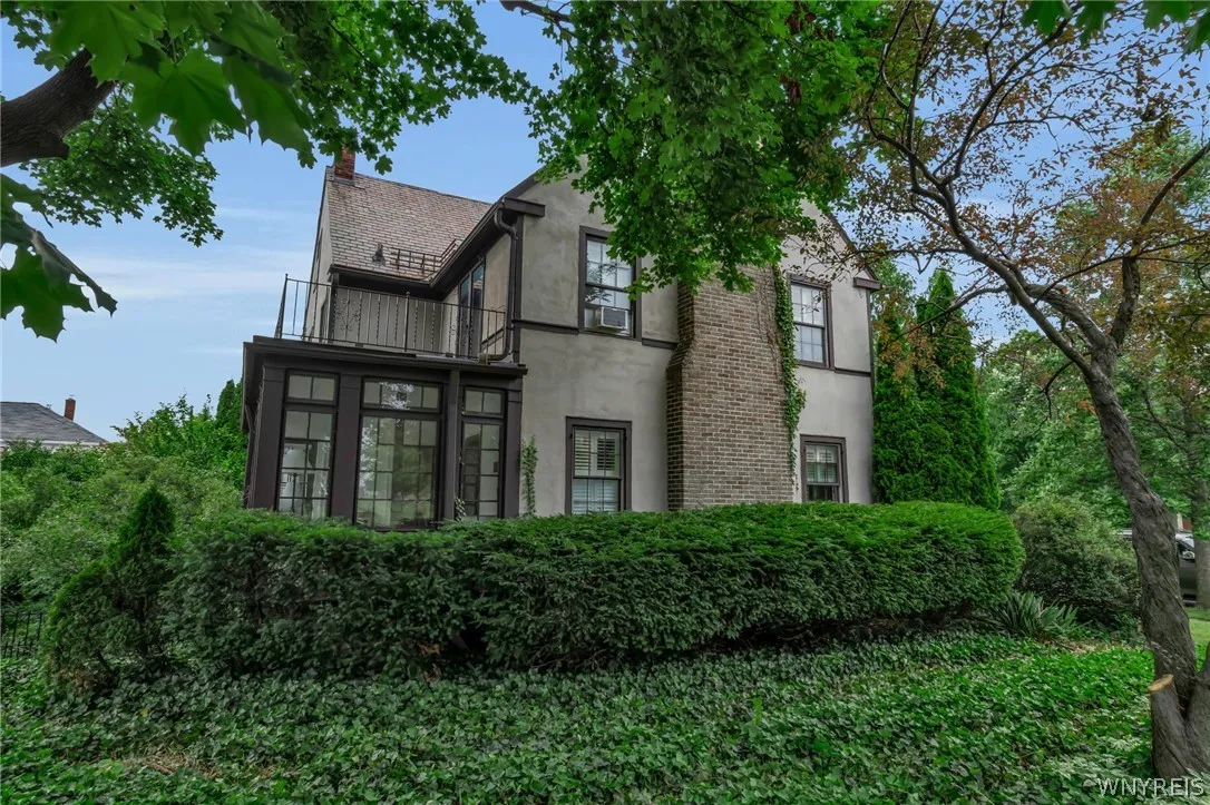 2854 Main Street, Buffalo, New York 14214, Buffalo, New York 14214, 3 Bedrooms Bedrooms, 7 Rooms Rooms,1 BathroomBathrooms,Residential,For Sale,2854 Main Street, Buffalo, New York 14214,0,B1694448