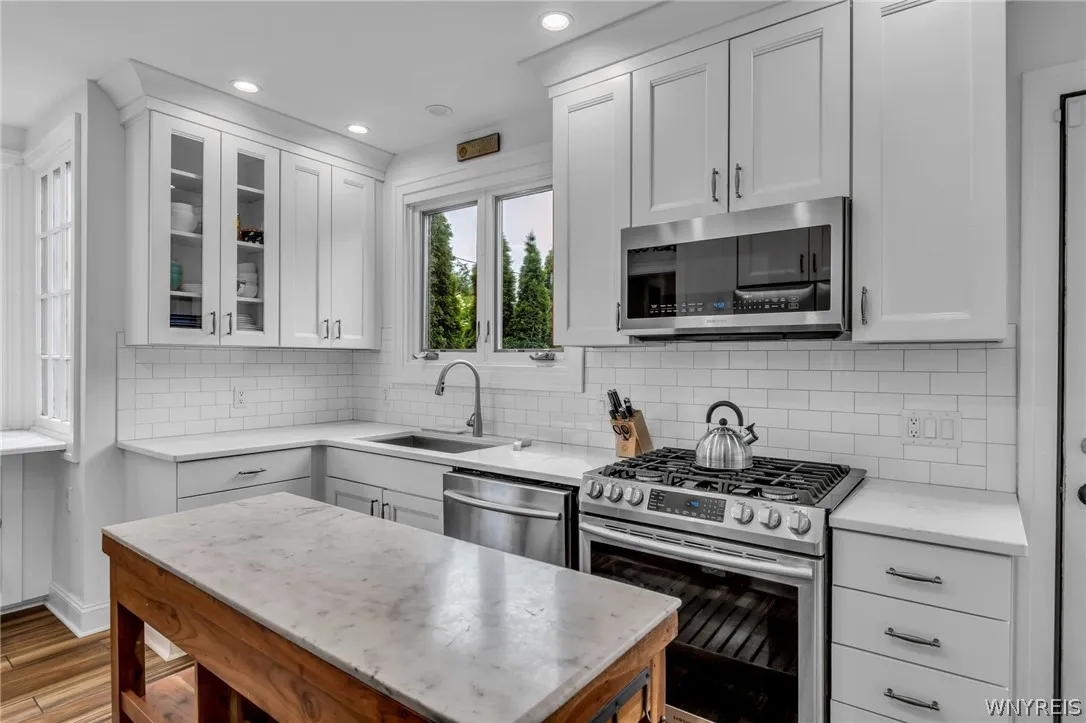 2854 Main Street, Buffalo, New York 14214, Buffalo, New York 14214, 3 Bedrooms Bedrooms, 7 Rooms Rooms,1 BathroomBathrooms,Residential,For Sale,2854 Main Street, Buffalo, New York 14214,0,B1694448