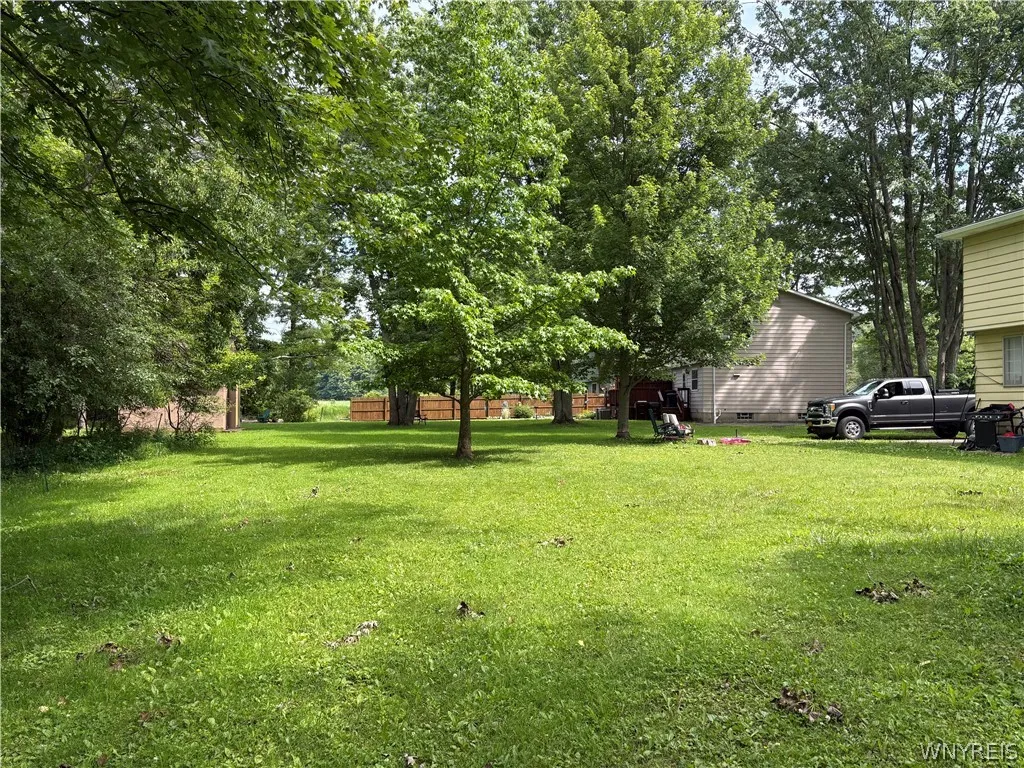 4884 Bussendorfer Road, Orchard Park, New York 141, Orchard Park, New York 14127, 6 Bedrooms Bedrooms, ,2 BathroomsBathrooms,Residential,For Sale,4884 Bussendorfer Road, Orchard Park, New York 141,0,B1694589