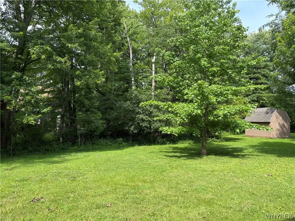 4884 Bussendorfer Road, Orchard Park, New York 141, Orchard Park, New York 14127, 6 Bedrooms Bedrooms, ,2 BathroomsBathrooms,Residential,For Sale,4884 Bussendorfer Road, Orchard Park, New York 141,0,B1694589