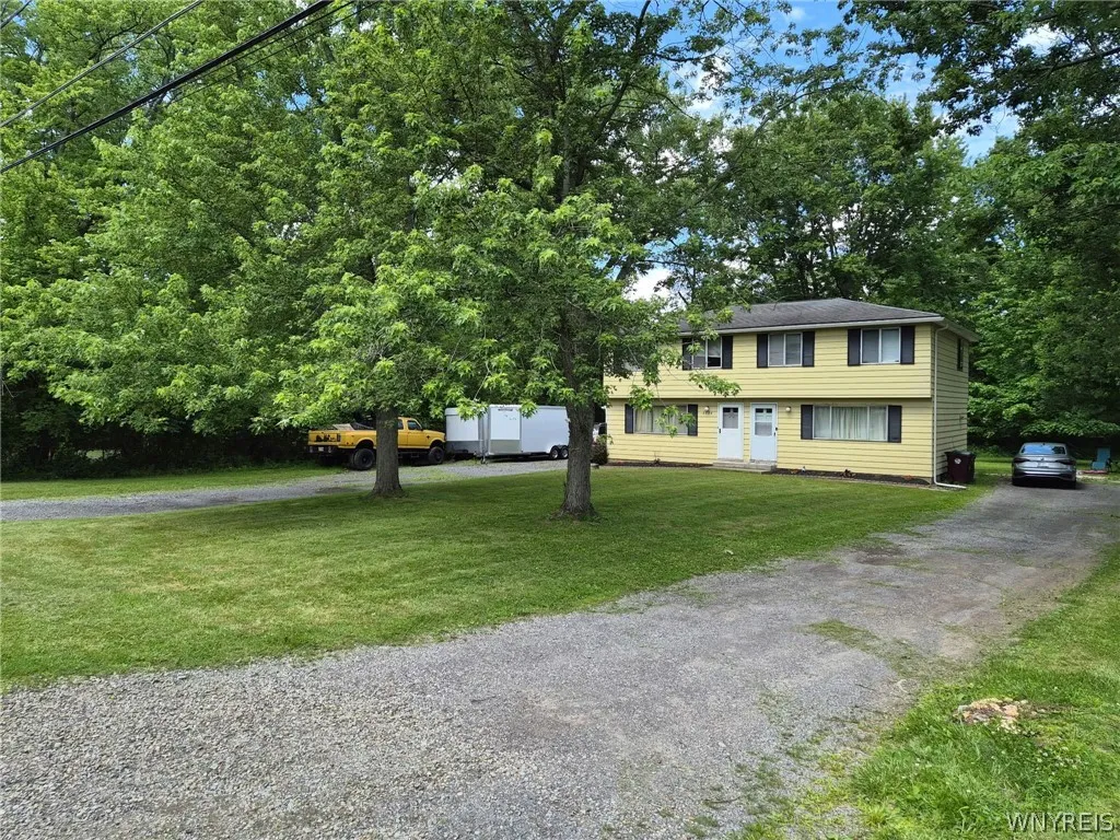 4884 Bussendorfer Road, Orchard Park, New York 141, Orchard Park, New York 14127, 6 Bedrooms Bedrooms, ,2 BathroomsBathrooms,Residential,For Sale,4884 Bussendorfer Road, Orchard Park, New York 141,0,B1694589