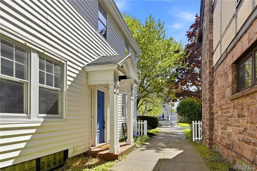 382 Starin Avenue, Buffalo, New York 14216, Buffalo, New York 14216, 3 Bedrooms Bedrooms, 10 Rooms Rooms,1 BathroomBathrooms,Residential,For Sale,382 Starin Avenue, Buffalo, New York 14216,0,B1695115