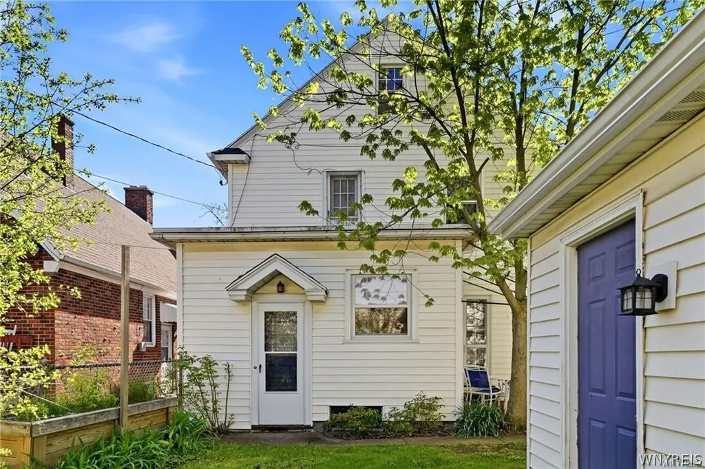 382 Starin Avenue, Buffalo, New York 14216, Buffalo, New York 14216, 3 Bedrooms Bedrooms, 10 Rooms Rooms,1 BathroomBathrooms,Residential,For Sale,382 Starin Avenue, Buffalo, New York 14216,0,B1695115