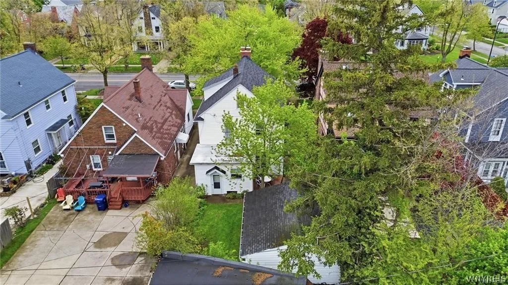 382 Starin Avenue, Buffalo, New York 14216, Buffalo, New York 14216, 3 Bedrooms Bedrooms, 10 Rooms Rooms,1 BathroomBathrooms,Residential,For Sale,382 Starin Avenue, Buffalo, New York 14216,0,B1695115