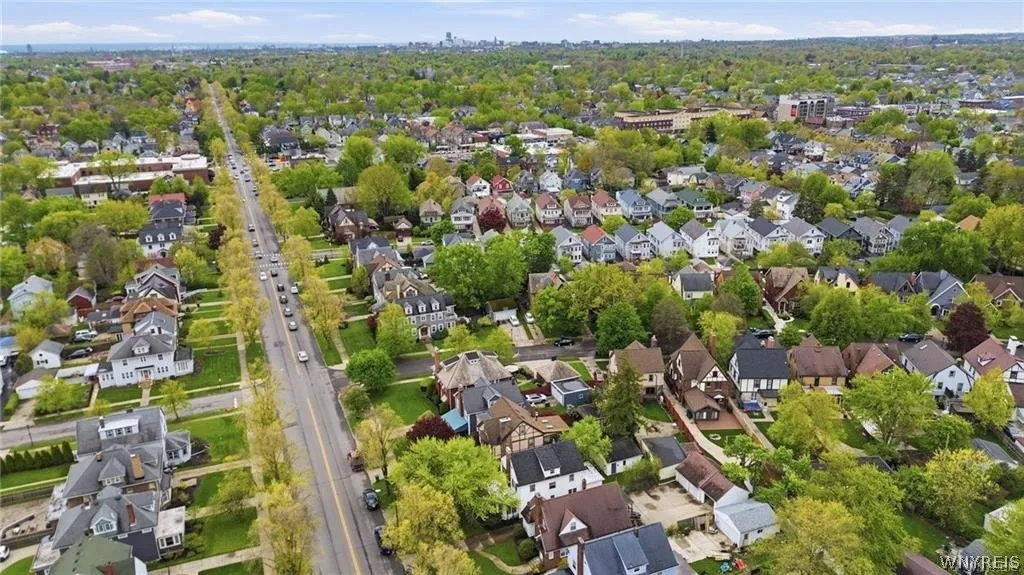 382 Starin Avenue, Buffalo, New York 14216, Buffalo, New York 14216, 3 Bedrooms Bedrooms, 10 Rooms Rooms,1 BathroomBathrooms,Residential,For Sale,382 Starin Avenue, Buffalo, New York 14216,0,B1695115