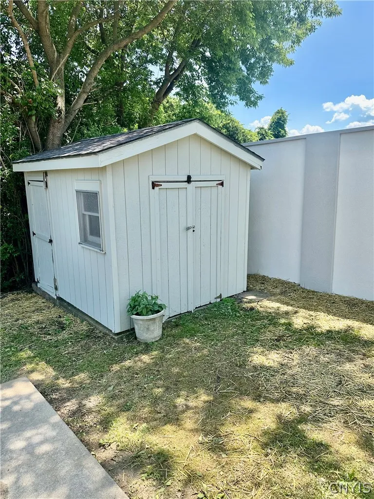 1210 Albany Street, Utica, New York 13501, Utica, New York 13501, 3 Bedroom Bedrooms, 8 Room Rooms,2 BathroomBathrooms,Residential,For Sale,1210 Albany Street, Utica, New York 13501,0,S1695147