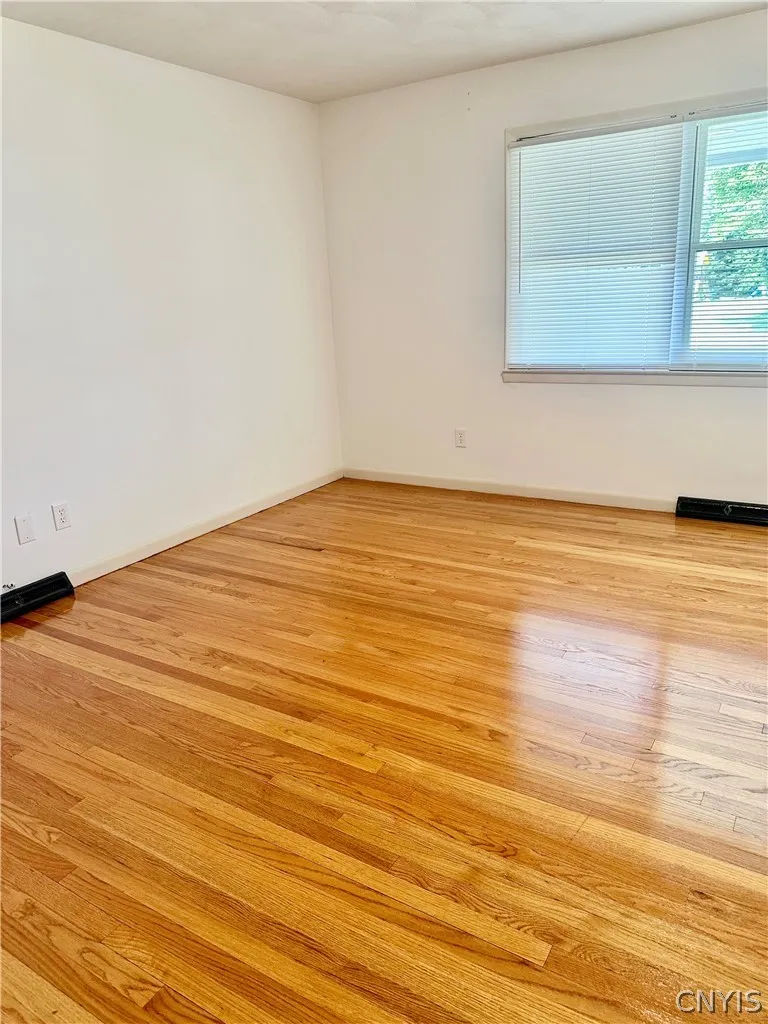 1210 Albany Street, Utica, New York 13501, Utica, New York 13501, 3 Bedroom Bedrooms, 8 Room Rooms,2 BathroomBathrooms,Residential,For Sale,1210 Albany Street, Utica, New York 13501,0,S1695147
