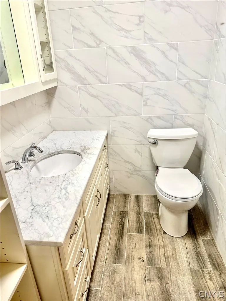 1210 Albany Street, Utica, New York 13501, Utica, New York 13501, 3 Bedroom Bedrooms, 8 Room Rooms,2 BathroomBathrooms,Residential,For Sale,1210 Albany Street, Utica, New York 13501,0,S1695147