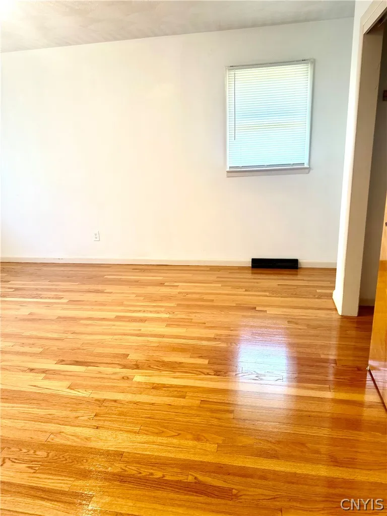 1210 Albany Street, Utica, New York 13501, Utica, New York 13501, 3 Bedroom Bedrooms, 8 Room Rooms,2 BathroomBathrooms,Residential,For Sale,1210 Albany Street, Utica, New York 13501,0,S1695147