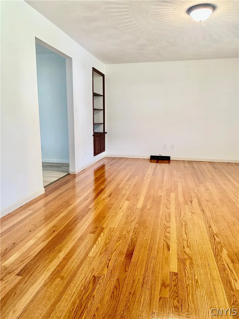 1210 Albany Street, Utica, New York 13501, Utica, New York 13501, 3 Bedroom Bedrooms, 8 Room Rooms,2 BathroomBathrooms,Residential,For Sale,1210 Albany Street, Utica, New York 13501,0,S1695147