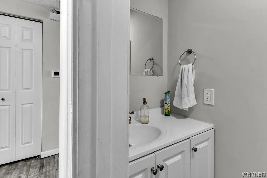 345 Connecticut Street, Buffalo, New York 14213, Buffalo, New York 14213, 2 Bedrooms Bedrooms, 5 Rooms Rooms,1 BathroomBathrooms,Residential,For Sale,345 Connecticut Street, Buffalo, New York 14213,0,B1695181