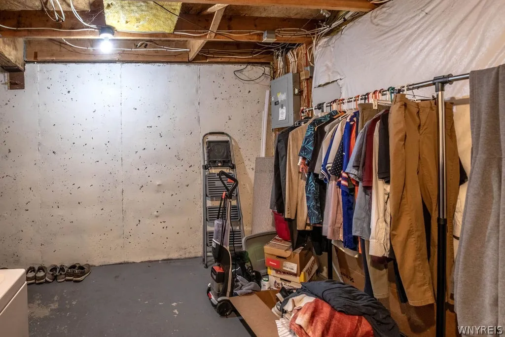 345 Connecticut Street, Buffalo, New York 14213, Buffalo, New York 14213, 2 Bedrooms Bedrooms, 5 Rooms Rooms,1 BathroomBathrooms,Residential,For Sale,345 Connecticut Street, Buffalo, New York 14213,0,B1695181