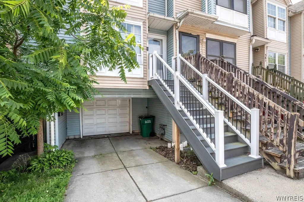 345 Connecticut Street, Buffalo, New York 14213, Buffalo, New York 14213, 2 Bedrooms Bedrooms, 5 Rooms Rooms,1 BathroomBathrooms,Residential,For Sale,345 Connecticut Street, Buffalo, New York 14213,0,B1695181