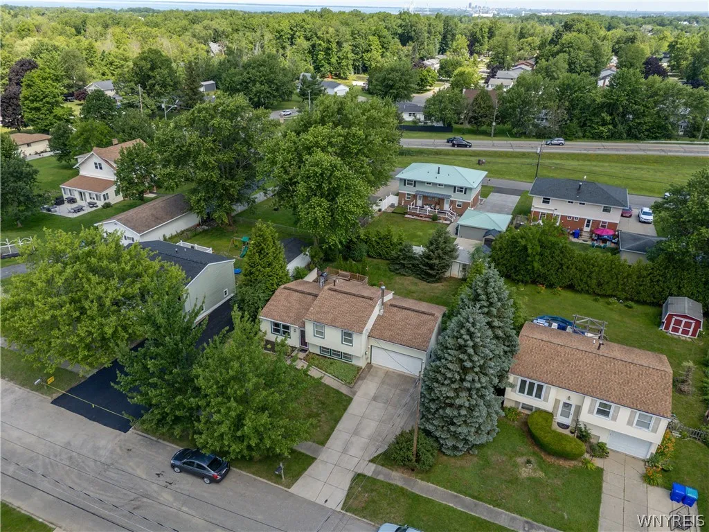 3940 Harvard Street, Hamburg, New York 14075, Hamburg, New York 14075, 3 Bedrooms Bedrooms, 5 Rooms Rooms,2 BathroomsBathrooms,Residential,For Sale,3940 Harvard Street, Hamburg, New York 14075,0,B1695009
