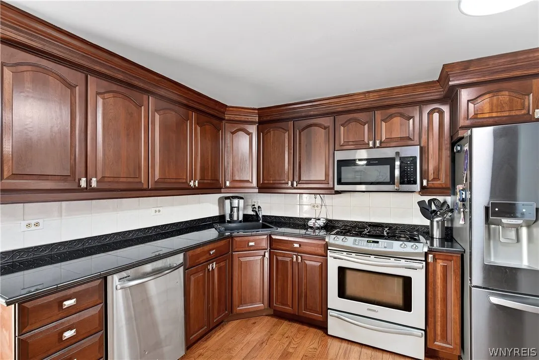 3940 Harvard Street, Hamburg, New York 14075, Hamburg, New York 14075, 3 Bedrooms Bedrooms, 5 Rooms Rooms,2 BathroomsBathrooms,Residential,For Sale,3940 Harvard Street, Hamburg, New York 14075,0,B1695009