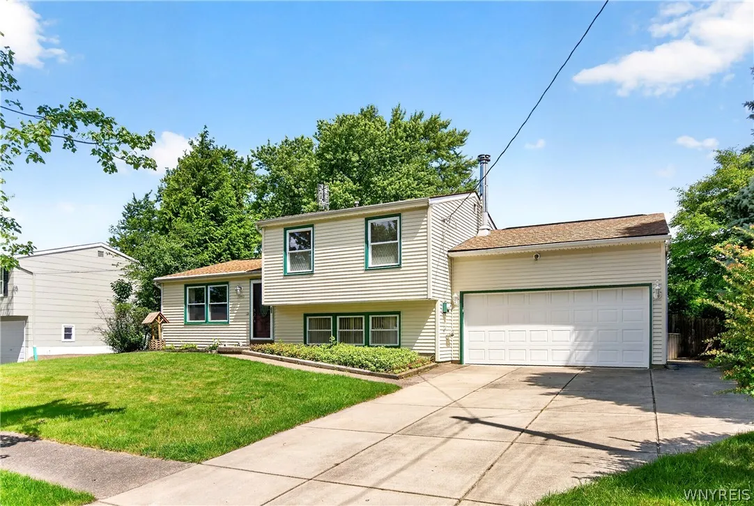 3940 Harvard Street, Hamburg, New York 14075, Hamburg, New York 14075, 3 Bedrooms Bedrooms, 5 Rooms Rooms,2 BathroomsBathrooms,Residential,For Sale,3940 Harvard Street, Hamburg, New York 14075,0,B1695009