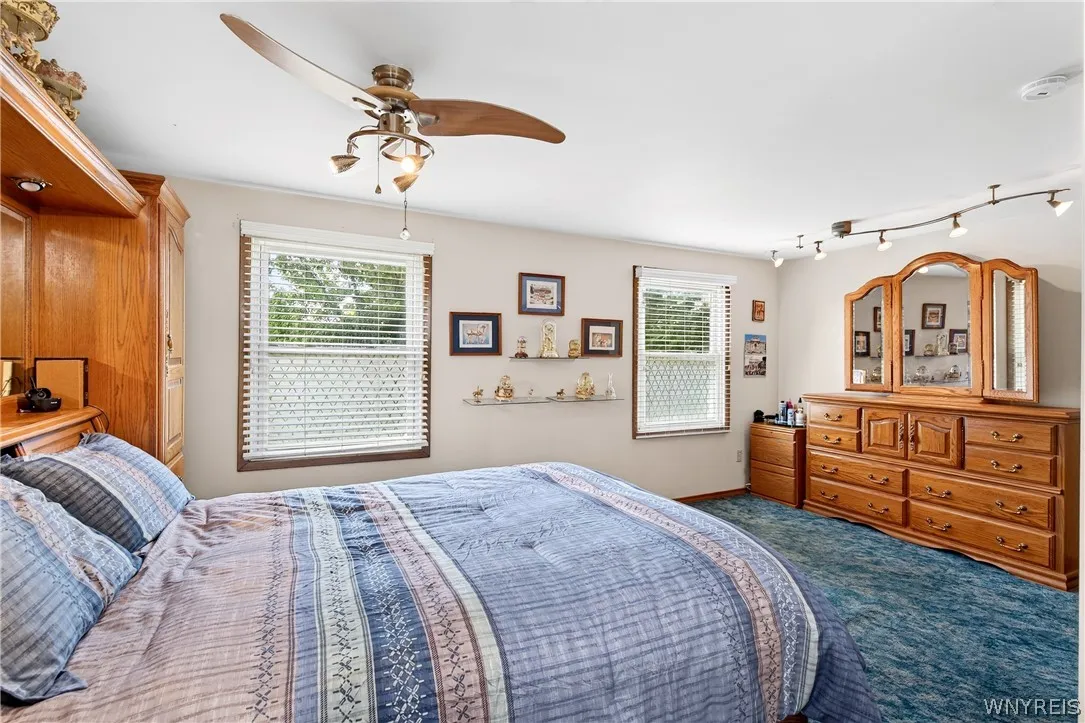 3940 Harvard Street, Hamburg, New York 14075, Hamburg, New York 14075, 3 Bedrooms Bedrooms, 5 Rooms Rooms,2 BathroomsBathrooms,Residential,For Sale,3940 Harvard Street, Hamburg, New York 14075,0,B1695009