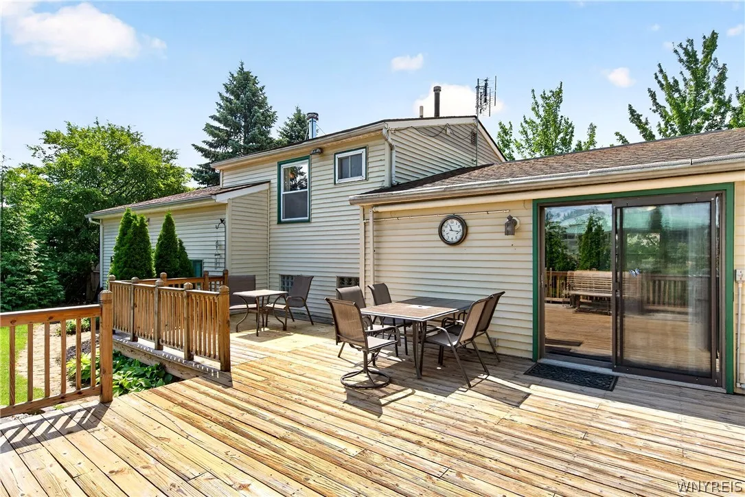 3940 Harvard Street, Hamburg, New York 14075, Hamburg, New York 14075, 3 Bedrooms Bedrooms, 5 Rooms Rooms,2 BathroomsBathrooms,Residential,For Sale,3940 Harvard Street, Hamburg, New York 14075,0,B1695009