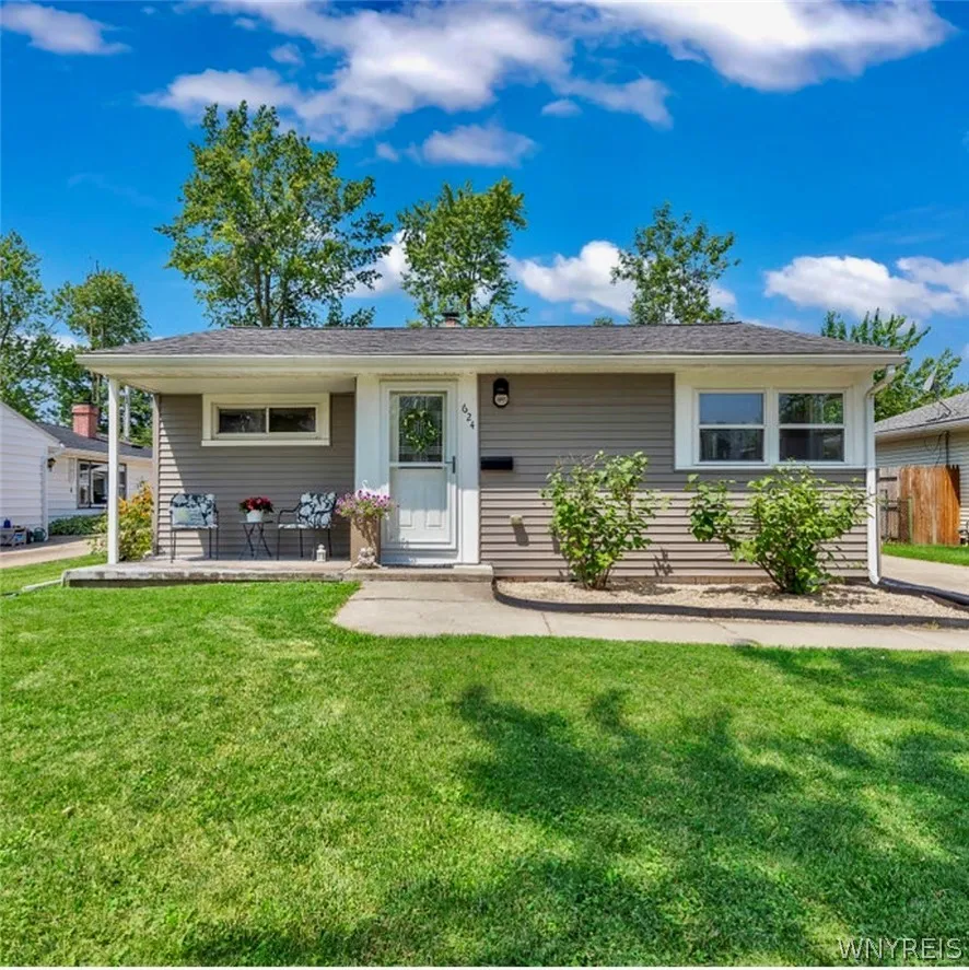 624 Montrose Avenue, Tonawanda, New York 14223, Tonawanda, New York 14223, 3 Bedroom Bedrooms, 7 Room Rooms,1 BathroomBathrooms,Residential,Closed,624 Montrose Avenue, Tonawanda, New York 14223,0,B1695160