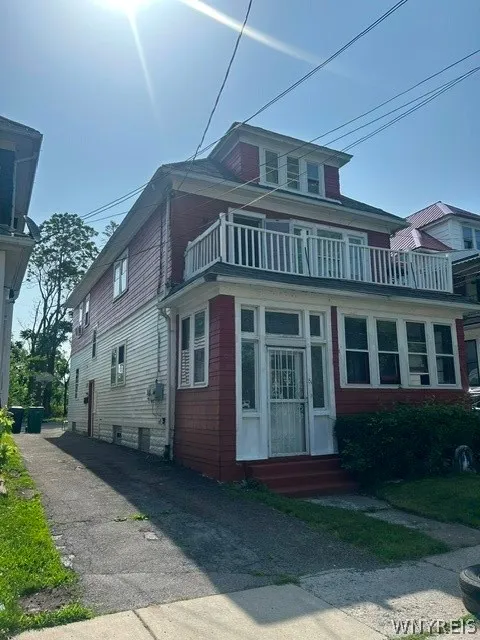 81 Saint Florian Street Lower, Buffalo, New York 1, Buffalo, New York 14207, 3 Bedrooms Bedrooms, 6 Rooms Rooms,1 BathroomBathrooms,Residential Lease,For Rent,81 Saint Florian Street Lower, Buffalo, New York 1,0,B1694933 81 Saint Florian Street Lower, Buffalo, New York 1, Buffalo, New York 14207, 3 Bedrooms Bedrooms, 6 Rooms Rooms,1 BathroomBathrooms,Residential Lease,For Rent,81 Saint Florian Street Lower, Buffalo, New York 1,0,B1694933