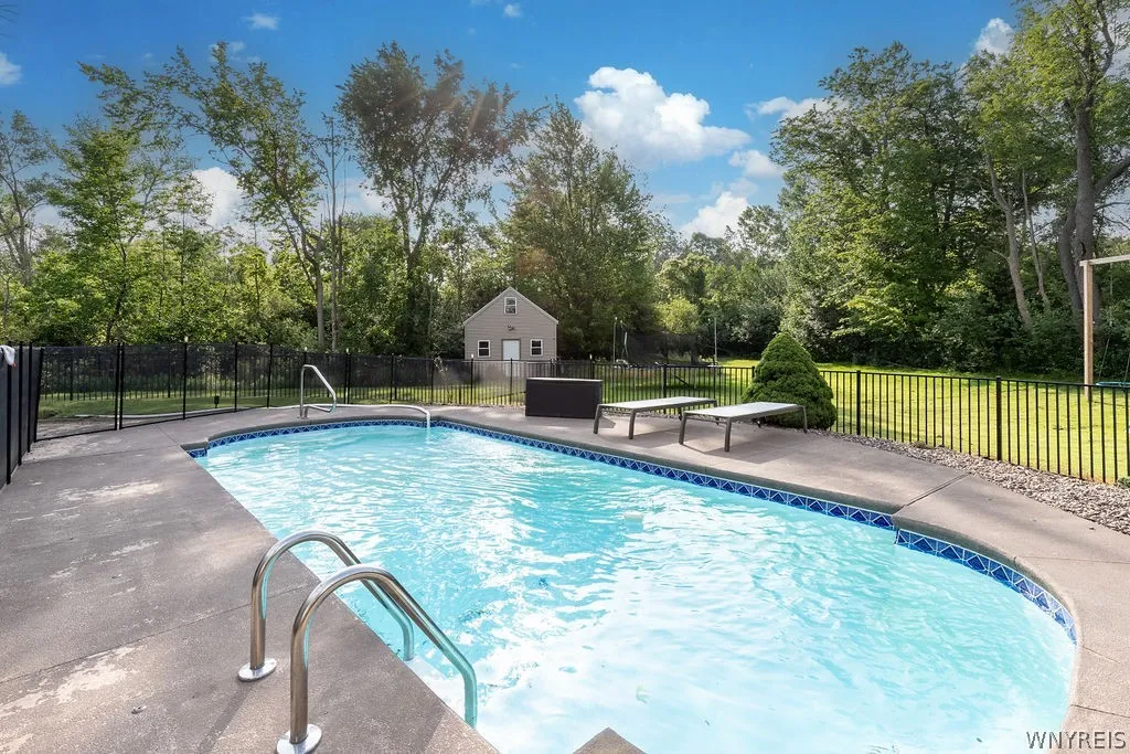 3366 Brookfield Lane, Hamburg, New York 14075, Hamburg, New York 14075, 4 Bedrooms Bedrooms, 8 Rooms Rooms,3 BathroomsBathrooms,Residential,For Sale,3366 Brookfield Lane, Hamburg, New York 14075,0,B1694789