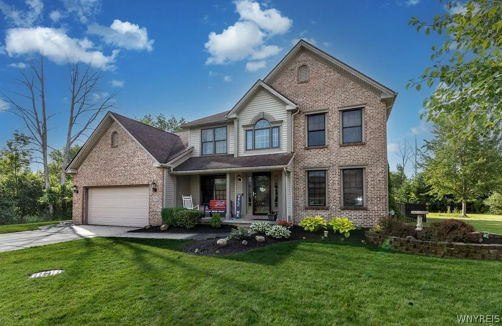 3366 Brookfield Lane, Hamburg, New York 14075, Hamburg, New York 14075, 4 Bedrooms Bedrooms, 8 Rooms Rooms,3 BathroomsBathrooms,Residential,For Sale,3366 Brookfield Lane, Hamburg, New York 14075,0,B1694789