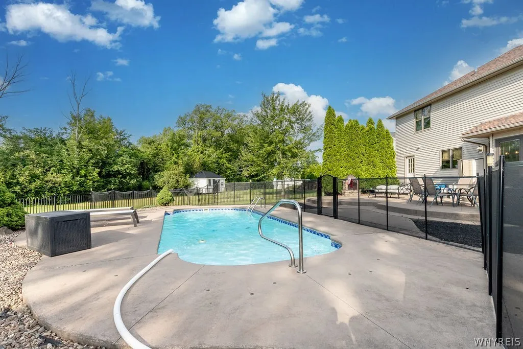 3366 Brookfield Lane, Hamburg, New York 14075, Hamburg, New York 14075, 4 Bedrooms Bedrooms, 8 Rooms Rooms,3 BathroomsBathrooms,Residential,For Sale,3366 Brookfield Lane, Hamburg, New York 14075,0,B1694789