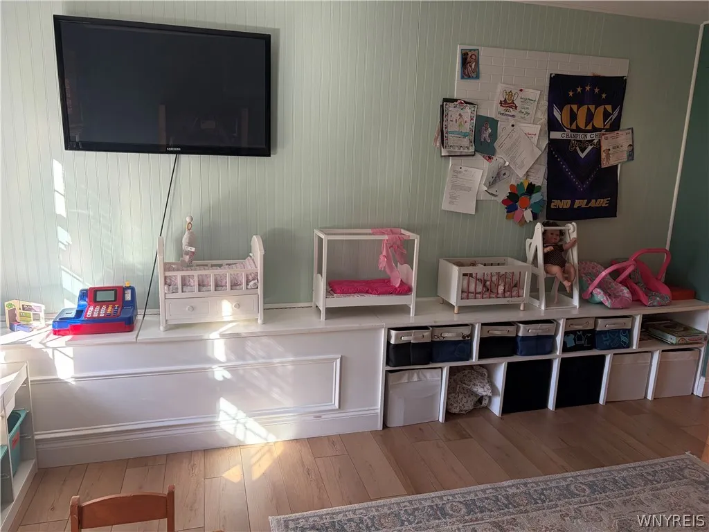 3366 Brookfield Lane, Hamburg, New York 14075, Hamburg, New York 14075, 4 Bedrooms Bedrooms, 8 Rooms Rooms,3 BathroomsBathrooms,Residential,For Sale,3366 Brookfield Lane, Hamburg, New York 14075,0,B1694789