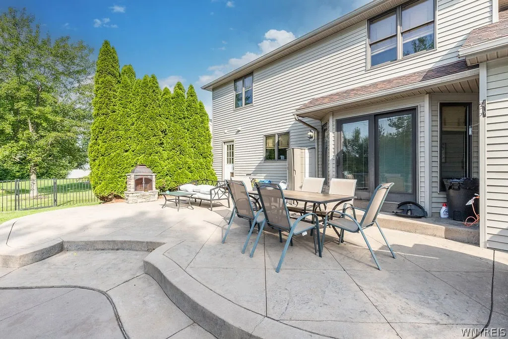 3366 Brookfield Lane, Hamburg, New York 14075, Hamburg, New York 14075, 4 Bedrooms Bedrooms, 8 Rooms Rooms,3 BathroomsBathrooms,Residential,For Sale,3366 Brookfield Lane, Hamburg, New York 14075,0,B1694789