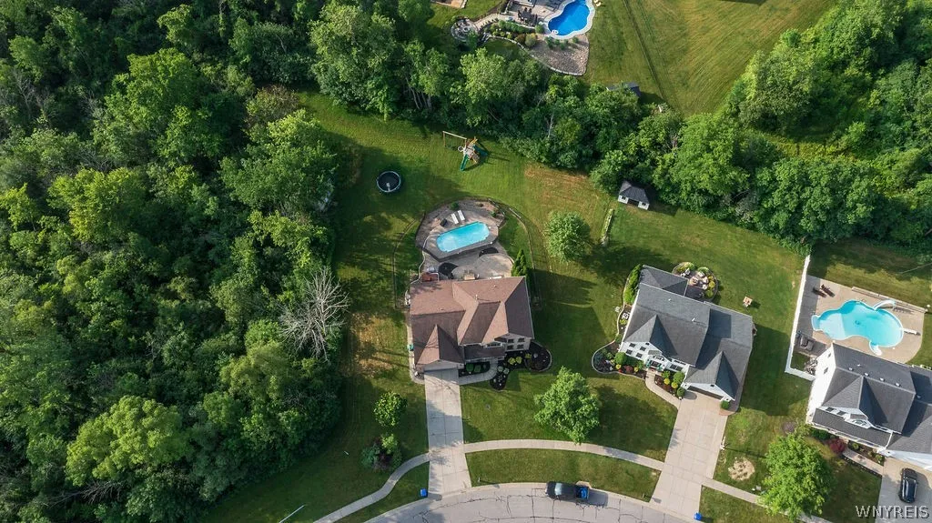 3366 Brookfield Lane, Hamburg, New York 14075, Hamburg, New York 14075, 4 Bedrooms Bedrooms, 8 Rooms Rooms,3 BathroomsBathrooms,Residential,For Sale,3366 Brookfield Lane, Hamburg, New York 14075,0,B1694789