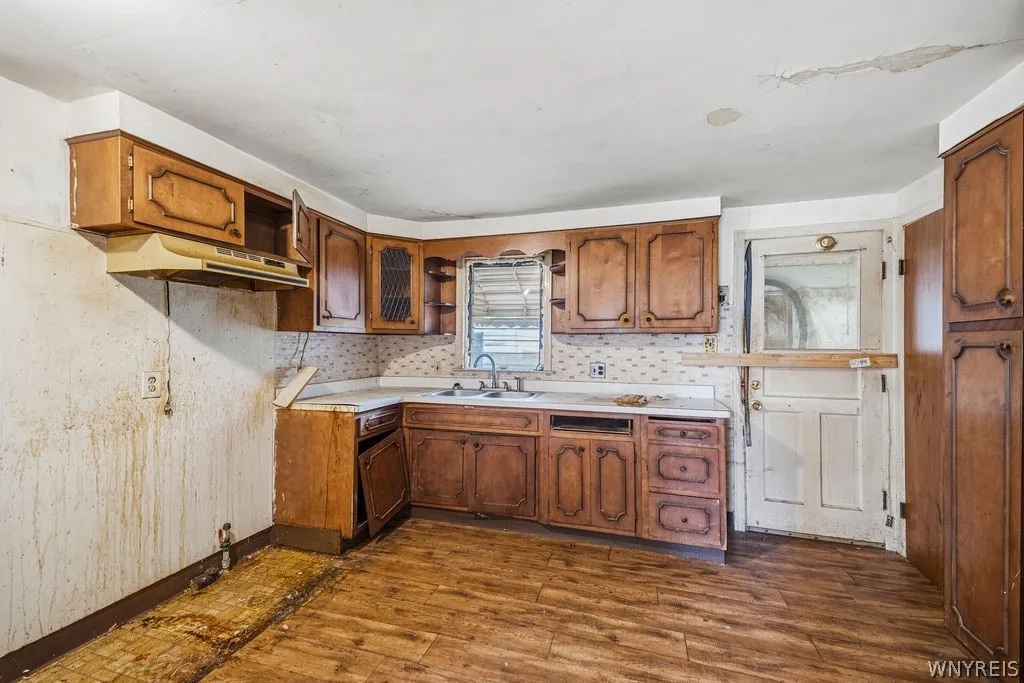 223 Phyllis Avenue, Buffalo, New York 14215, Buffalo, New York 14215, 3 Bedrooms Bedrooms, 7 Rooms Rooms,1 BathroomBathrooms,Residential,For Sale,223 Phyllis Avenue, Buffalo, New York 14215,0,B1695066