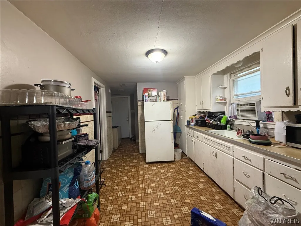70 Wex Avenue, Buffalo, New York 14211, Buffalo, New York 14211, 4 Bedrooms Bedrooms, ,2 BathroomsBathrooms,Residential,For Sale,70 Wex Avenue, Buffalo, New York 14211,0,B1687710