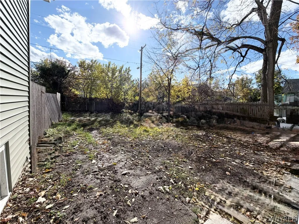 141 Westminster Avenue, Buffalo, New York 14215, Buffalo, New York 14215, 4 Bedrooms Bedrooms, 7 Rooms Rooms,1 BathroomBathrooms,Residential,For Sale,141 Westminster Avenue, Buffalo, New York 14215,0,B1695336