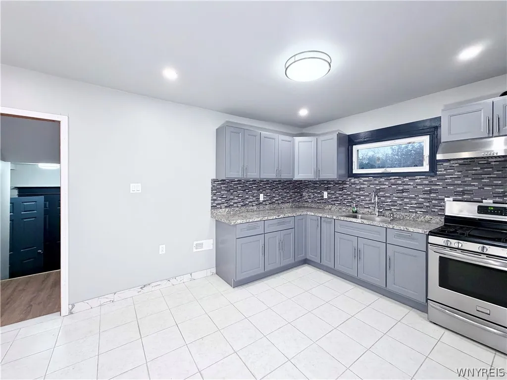 141 Westminster Avenue, Buffalo, New York 14215, Buffalo, New York 14215, 4 Bedrooms Bedrooms, 7 Rooms Rooms,1 BathroomBathrooms,Residential,For Sale,141 Westminster Avenue, Buffalo, New York 14215,0,B1695336