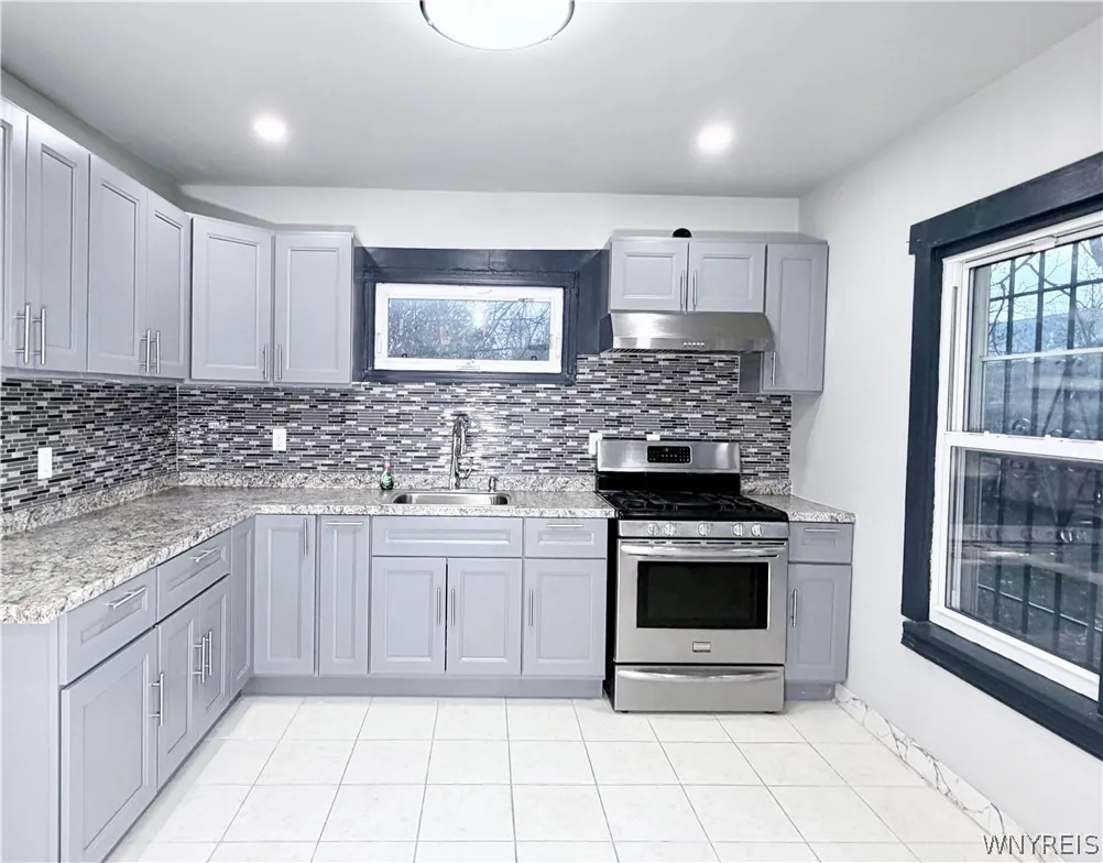 141 Westminster Avenue, Buffalo, New York 14215, Buffalo, New York 14215, 4 Bedrooms Bedrooms, 7 Rooms Rooms,1 BathroomBathrooms,Residential,For Sale,141 Westminster Avenue, Buffalo, New York 14215,0,B1695336
