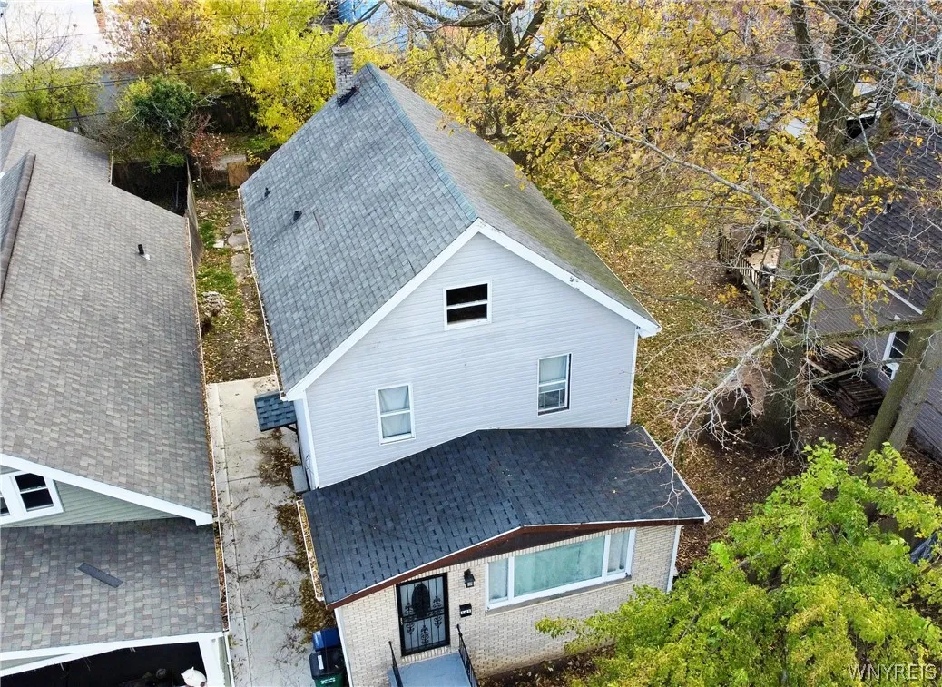 141 Westminster Avenue, Buffalo, New York 14215, Buffalo, New York 14215, 4 Bedrooms Bedrooms, 7 Rooms Rooms,1 BathroomBathrooms,Residential,For Sale,141 Westminster Avenue, Buffalo, New York 14215,0,B1695336