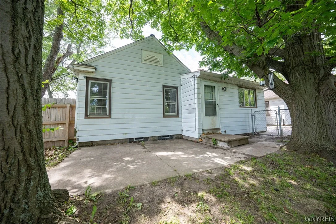 260 South Forest Road, Amherst, New York 14221, Amherst, New York 14221, 4 Bedrooms Bedrooms, 14 Rooms Rooms,3 BathroomsBathrooms,Residential,For Sale,260 South Forest Road, Amherst, New York 14221,0,B1695344