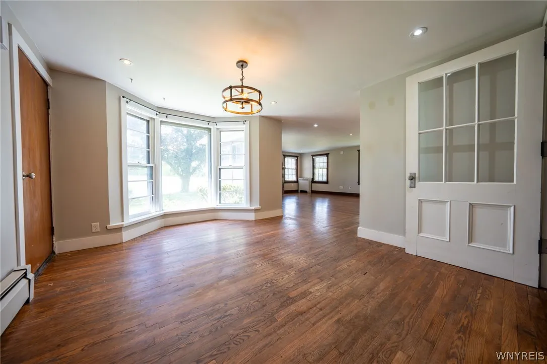 260 South Forest Road, Amherst, New York 14221, Amherst, New York 14221, 4 Bedrooms Bedrooms, 14 Rooms Rooms,3 BathroomsBathrooms,Residential,For Sale,260 South Forest Road, Amherst, New York 14221,0,B1695344